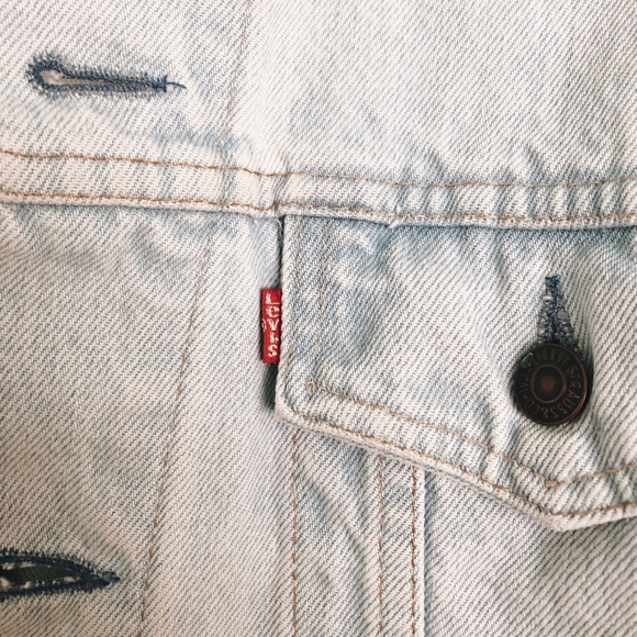 ❌SOLD — LEVI’S Oversized Denim Jacket - Picture 7 of 7